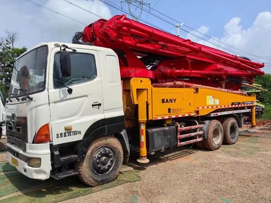 W 2012 roku Sany HINO Podwozie 46 metrów Betonowy Ciężarówka 5 cylindrów i 5 masztów